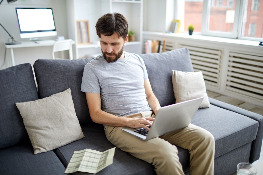 Programozás otthonról végezhető munka