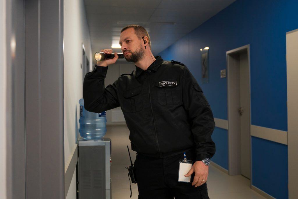 TanfolyamGURU vagyonőri képzés